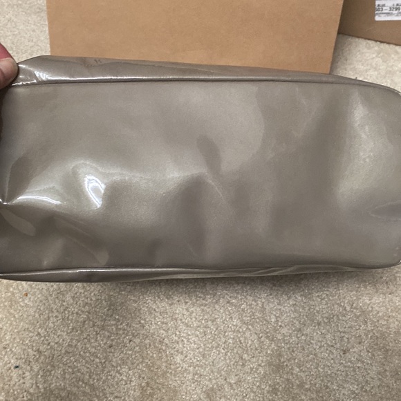 Coach 18770 grey patient leather tote euc - Picture 9 of 11